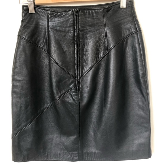 Vintage Leather Mini Skirt - Picture 4 of 8